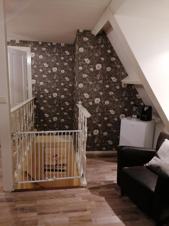 Bed and Breakfast Chez Bob Bovenkarspel Esterno foto